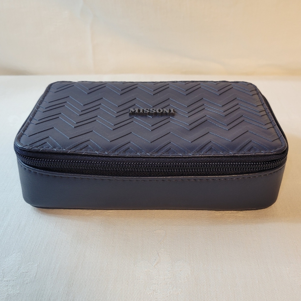 Missoni Delta (7" x 4") Navy Chevron Amenity Vanity Travel Kit Pouch - Picture 3 of 12